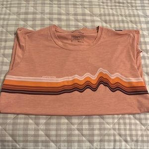 Womens Patagonia Capilene cool tee shirt EUC